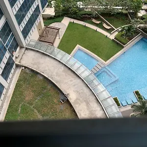  Aparthotel Uptown Parksuites Tower 1