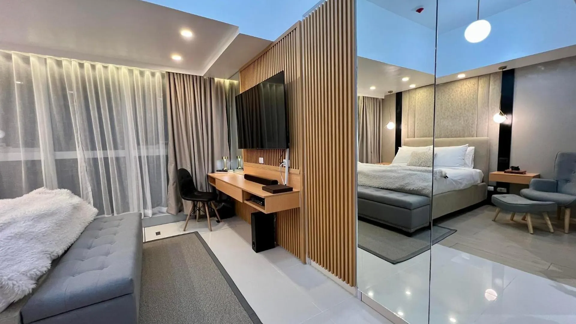 Aparthotel Hotel Vibe Condo At Uptown Parksuites Bgc Taguig Philippines